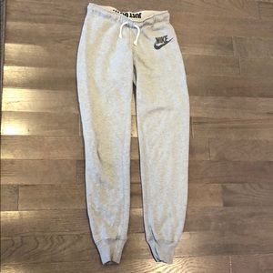 Nike Sweatpants